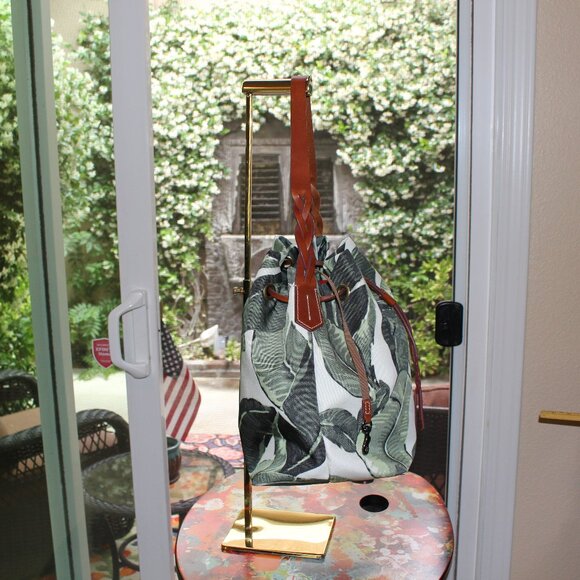 Dooney & Bourke  Giants Satchel - Picture 2 of 9